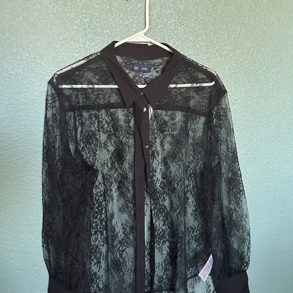 GAP Black Lace Top - Picture 3 of 3